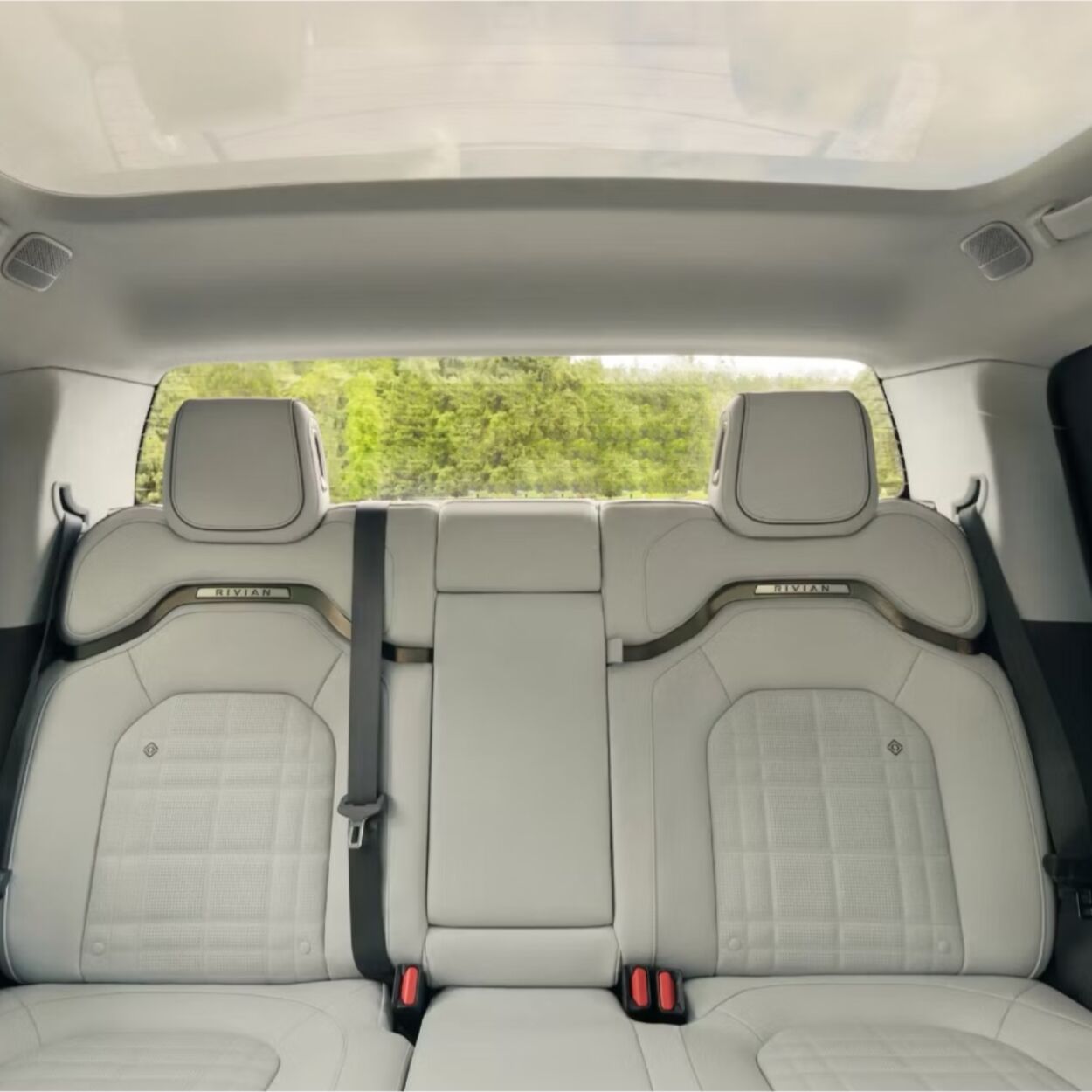 rivian_window_dynamic_R1S_large